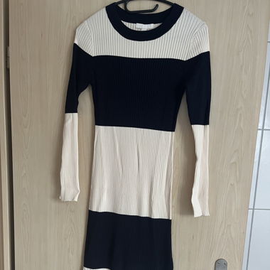 Kleid gestreift