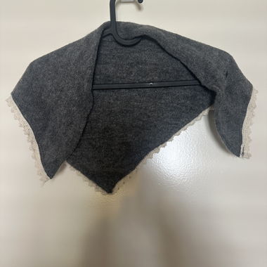 Grey Triangular Scarf with Lace