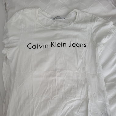 Calvin Klein T shirt