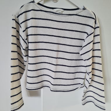 Maglione a maniche lunghe a righe