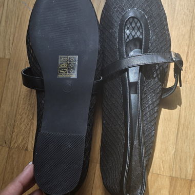 Schwarze Mesh-Mary-Janes
