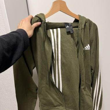 Adidas Tracksuit green/white - like new