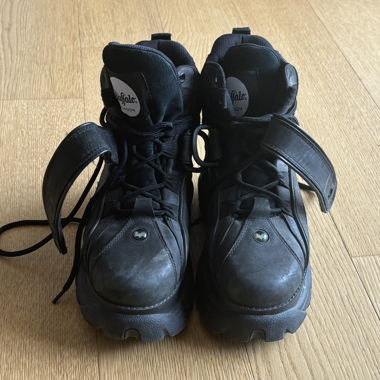 Buffalo London Platform Shoes 