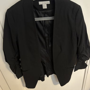 Schwarzer Blazer, 3/4-Ärmel