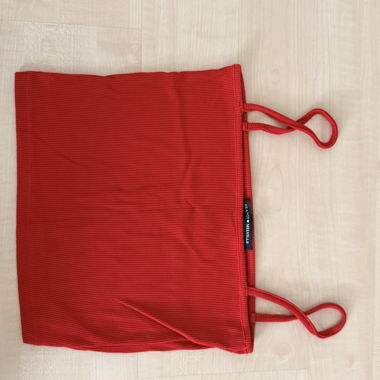 Haut rouge de Brandy Melville