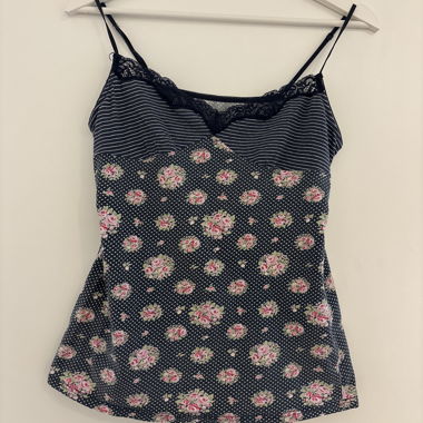 Camisole vintage en dentelle florale