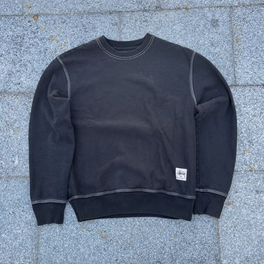 stüssy crewneck schwarz