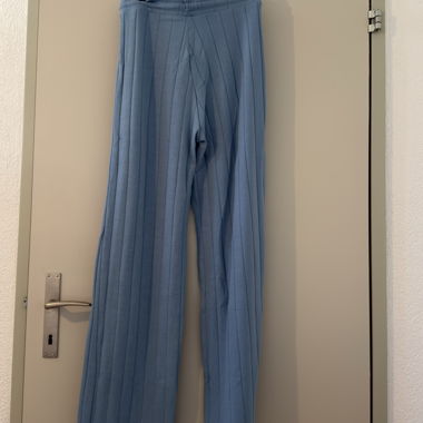 Pantalon côtelé Stradivarius bleu clair taille S