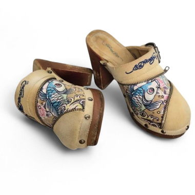 Sabots en bois vintage Ed Hardy beige et bleu à motif poisson