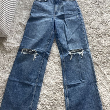 Ripped Wide-Leg Jeans