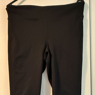 Schwarze Sportleggins