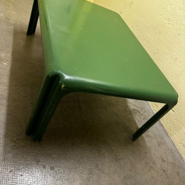 Table  Arcadia de Vico Magistretti par Artemide