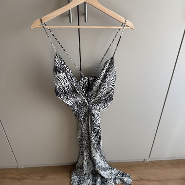 Abito lungo ZARA con stampa zebra, taglia M