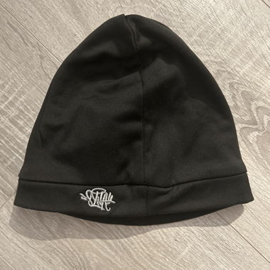 Syna World skully beanie