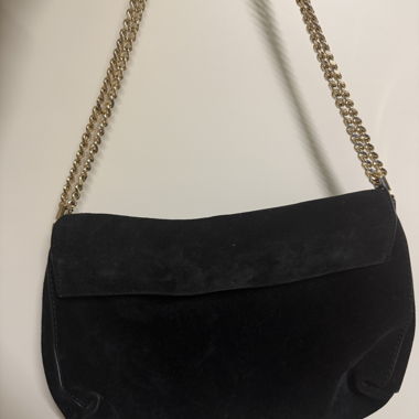 schwarze Wildledertasche von Mango