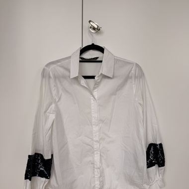 Camicia Zara bianca con maniche in paillettes s S