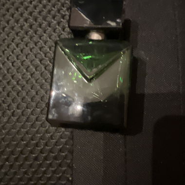 Parfumflakon schwarz