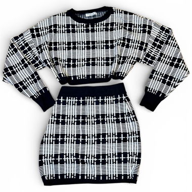 Black-and-white knit two-piece set