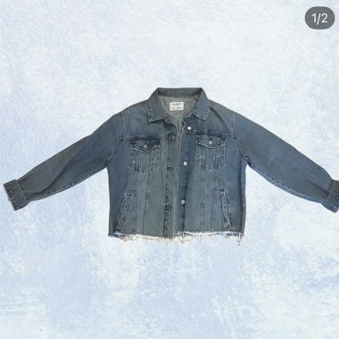Kurz geschnittene Jeansjacke