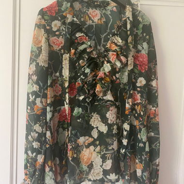 Verspielte Bluse