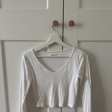 basic white shirt