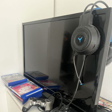 Alles Inclusive PS4pro/Tv/Games&Joystick/Headphone