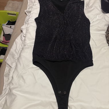 Body nero con paillettes Jennyfer