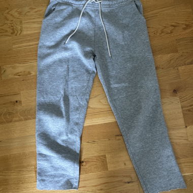 Pantaloni della tuta grigi di Salted Basics