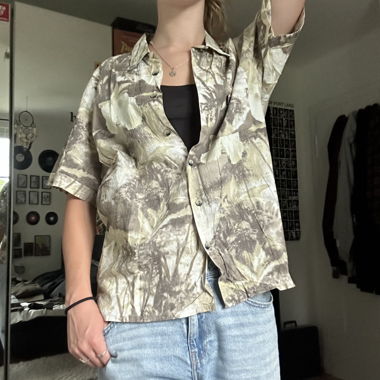 Tan and cream vintage Hawaiian shirt