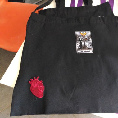 Tote bag Madame Peel, sac carré Adams family