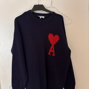 Pull Ami avec logo en forme de cœur