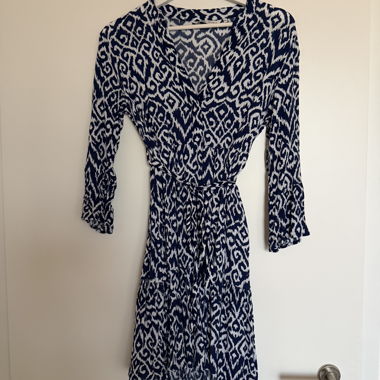 Gemustertes Kleid