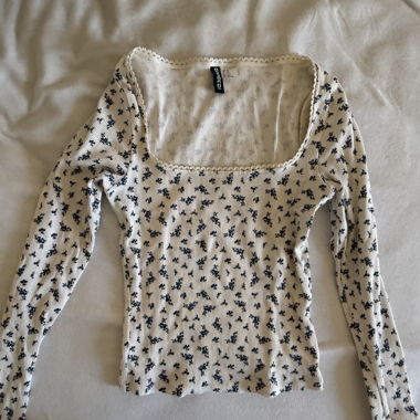 Top manches longues fleuri