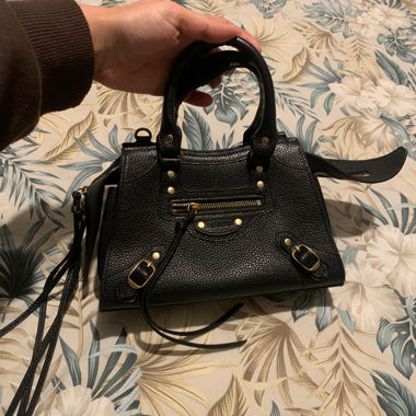 Balenciaga neo
