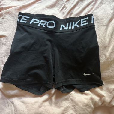 Nike Pro, Shorts
