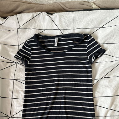 Basic striped top