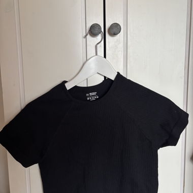Schwarzes Crop Top OXL