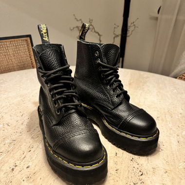 Dr. Martens Sinclair Boots (Nappa Leather)
