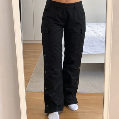 Schwarze Cargo-Hose