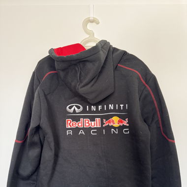 Jacquette Redbull