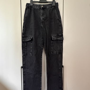 Black cargo jeans by Stradivarius