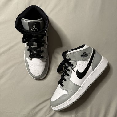 Sneakers Air Jordan 1 Mid Light Smoke Grey 2.0