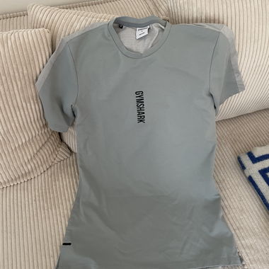 Gymshark Shirt