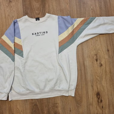 Kaotiko sweater