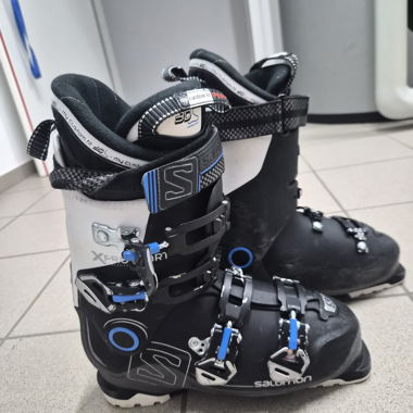 Salomon ski boots