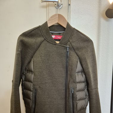 Nike Sportswear Jacke Gr S