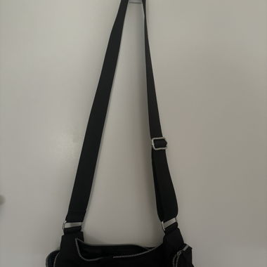 schwarze Tasche techno 