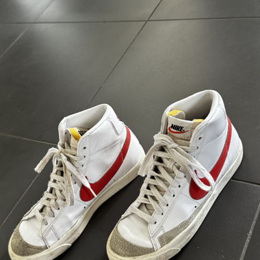Nike Blazer Sneakers