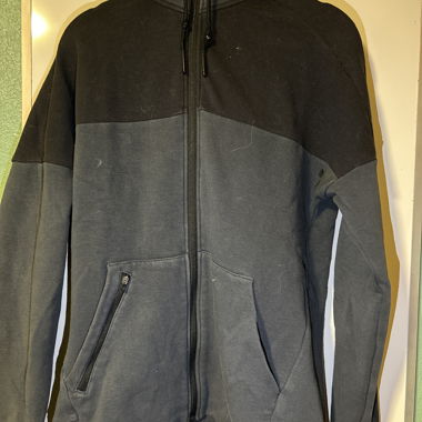 Giacca con cappuccio bicolore con zip