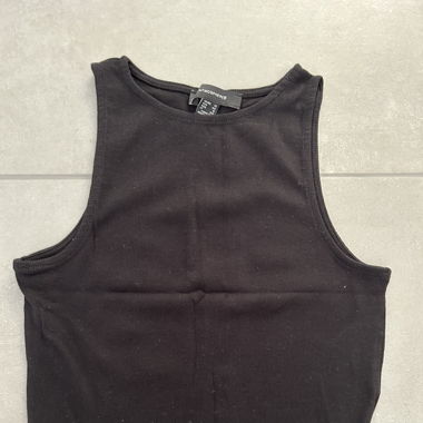 Black crop top 